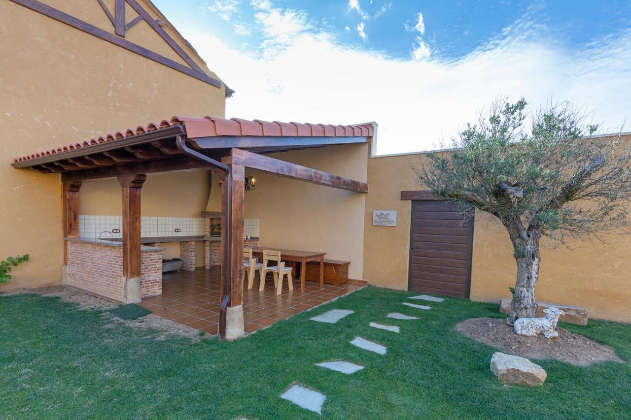 La Rosaleda León - Casa Rural - Hospital de Órbigo Exterior foto